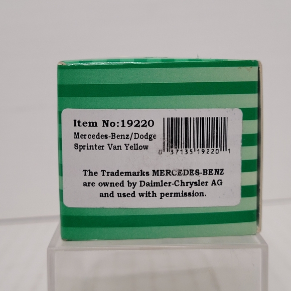 Model Power Minis 1:87 Scale Mercedes Benz/Dodge Sprinter Van #19220 - Picture 5 of 6